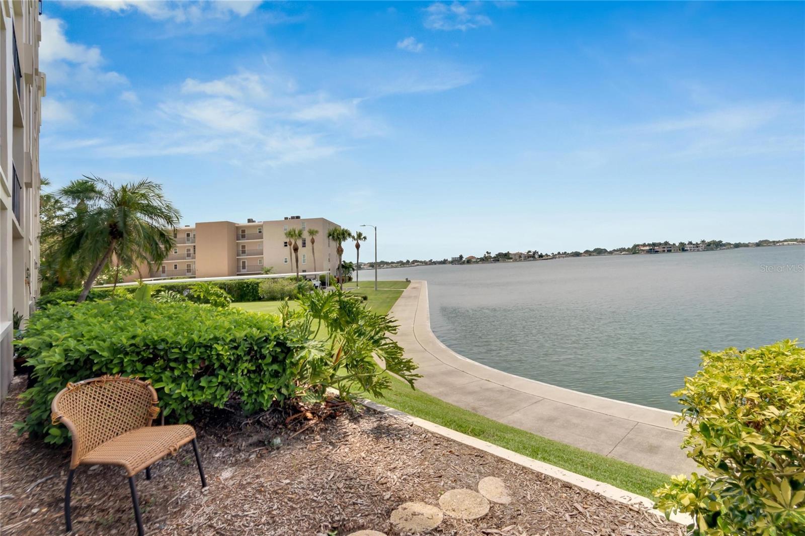 Image 35 of 62 For 7700 Sun Island Drive S 105