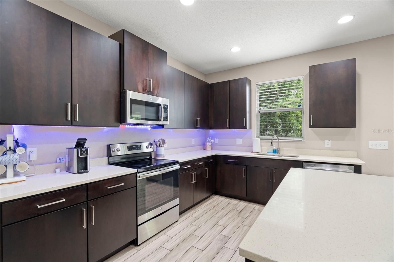 Listing photo id 9 for 1520 Fig Street