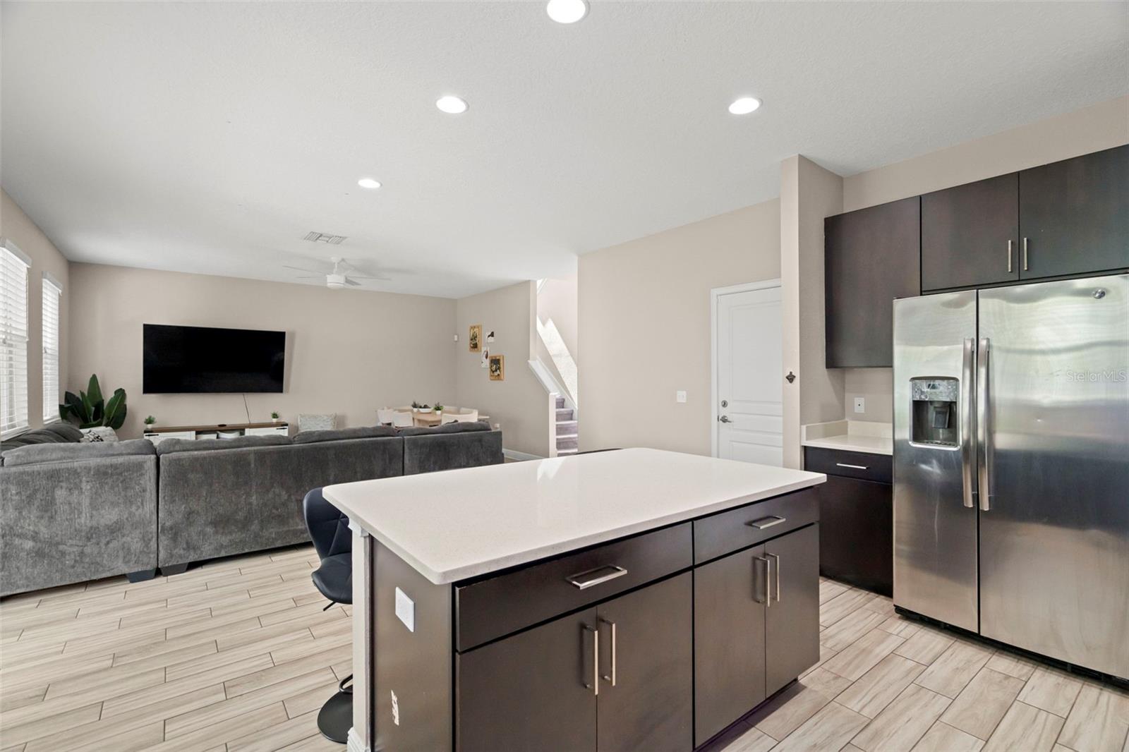 Listing photo id 10 for 1520 Fig Street