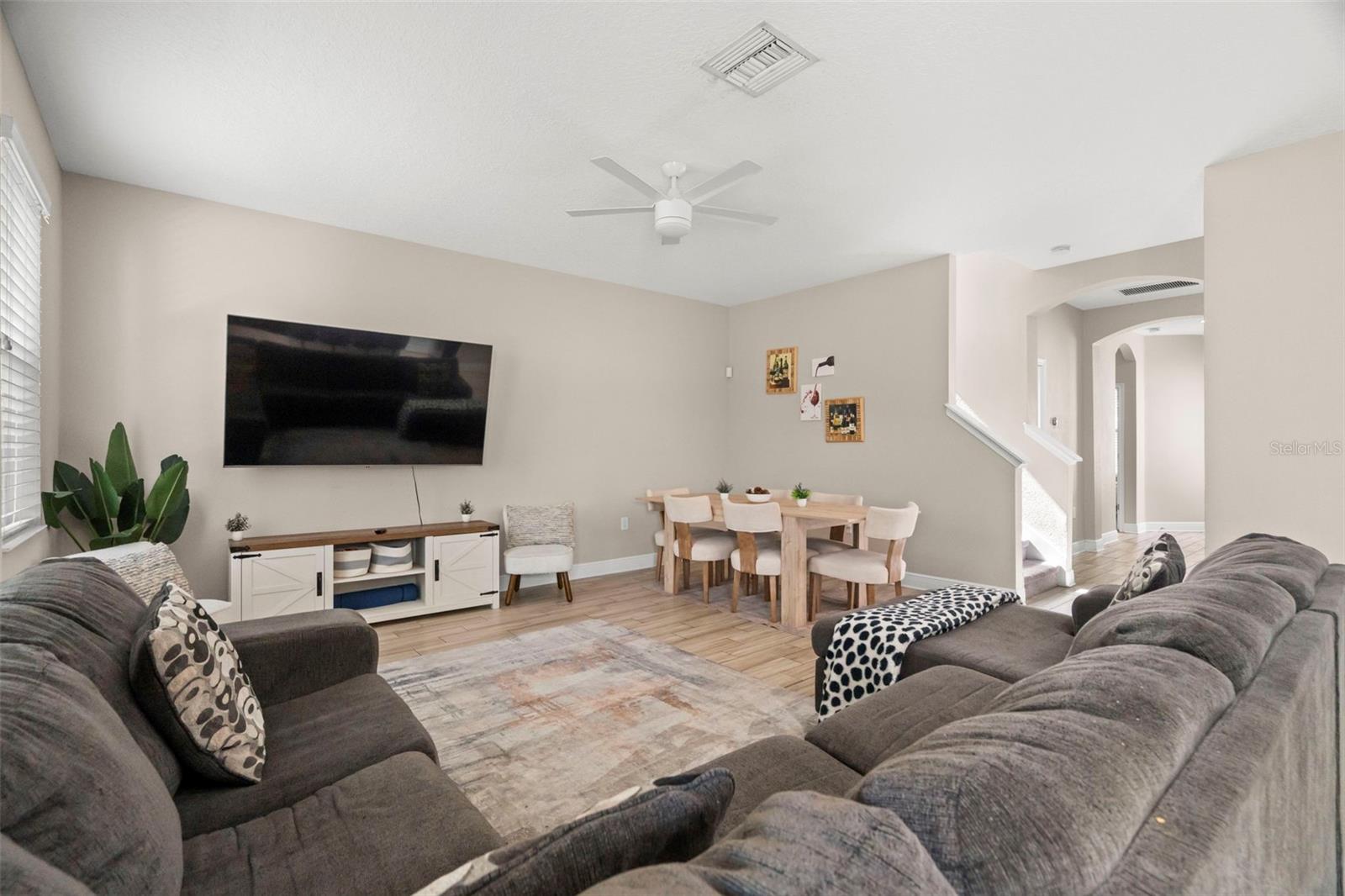 Listing photo id 11 for 1520 Fig Street