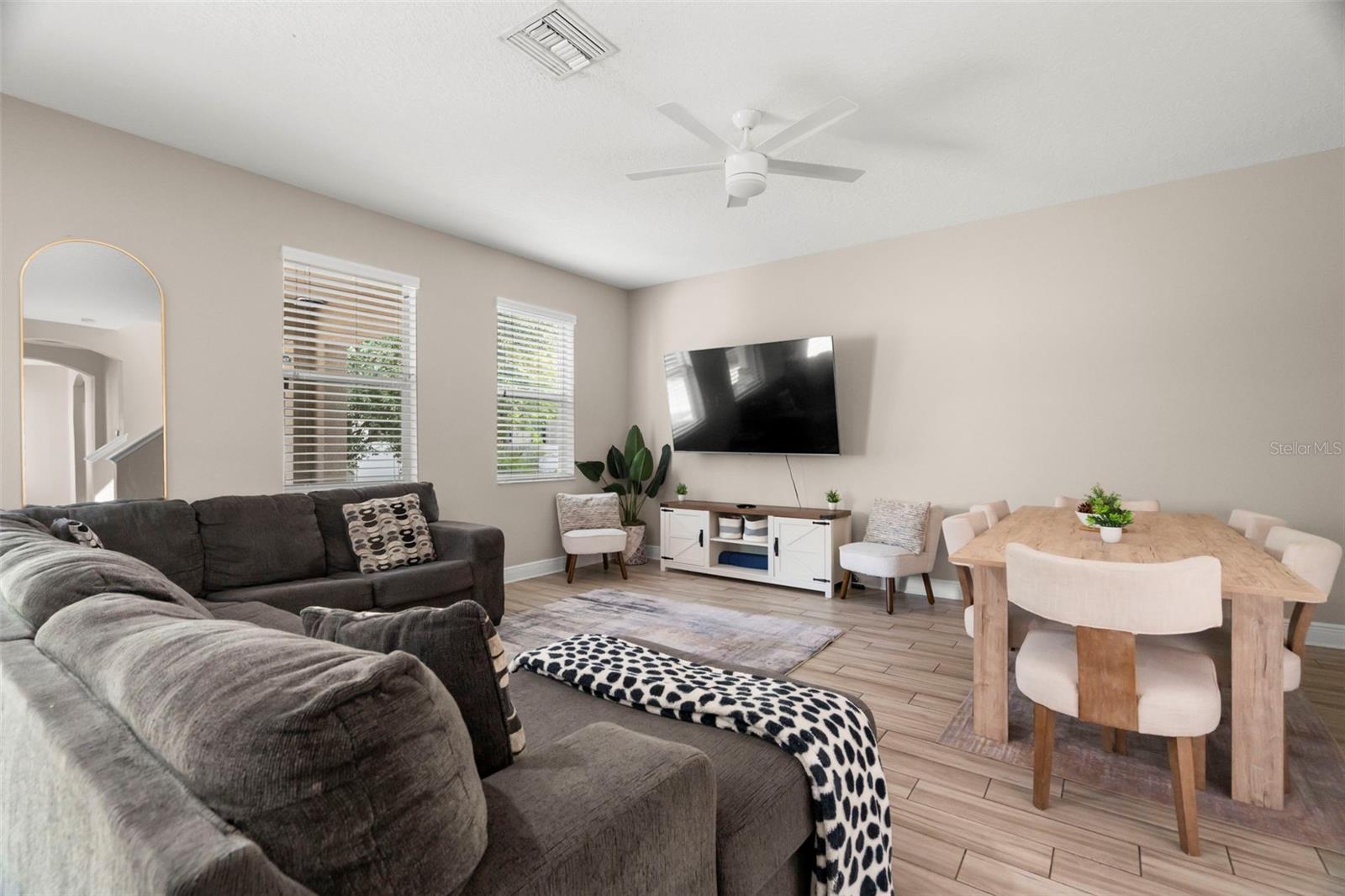 Listing photo id 12 for 1520 Fig Street