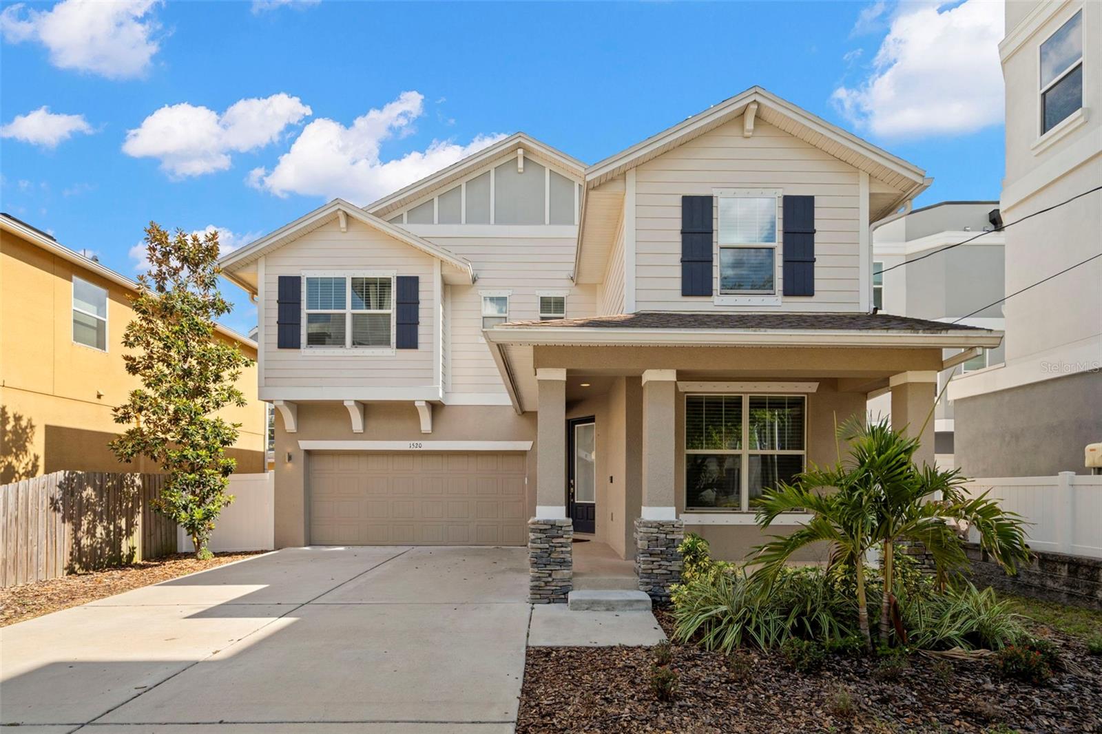 Listing photo id 0 for 1520 Fig Street