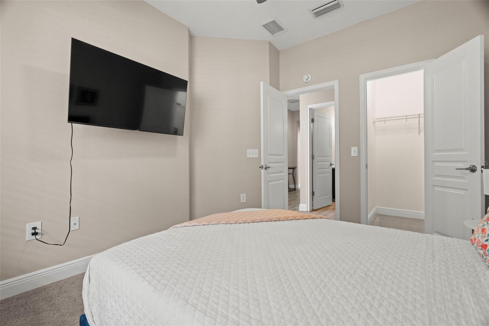 Listing photo id 20 for 1520 Fig Street