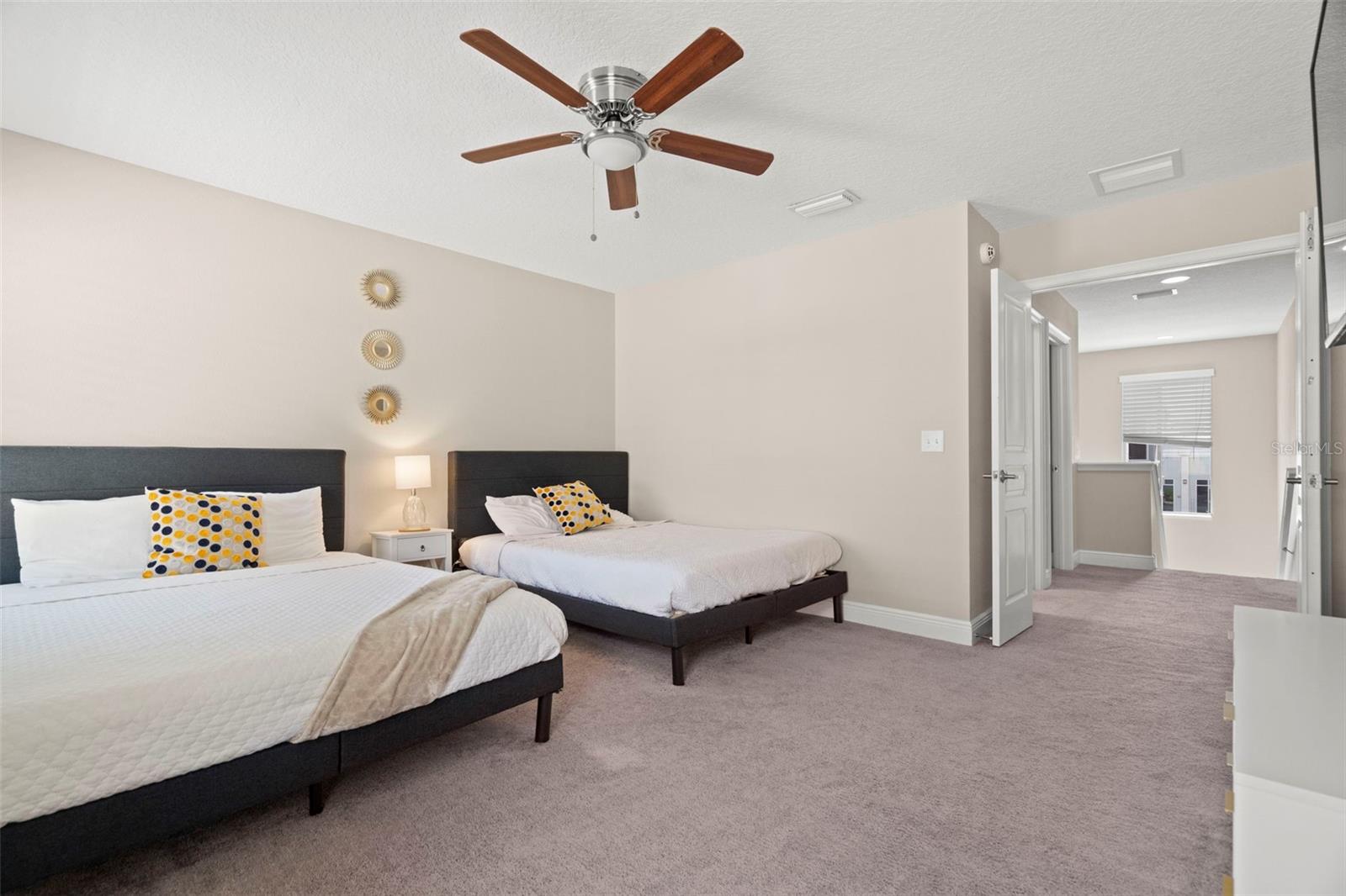 Listing photo id 23 for 1520 Fig Street