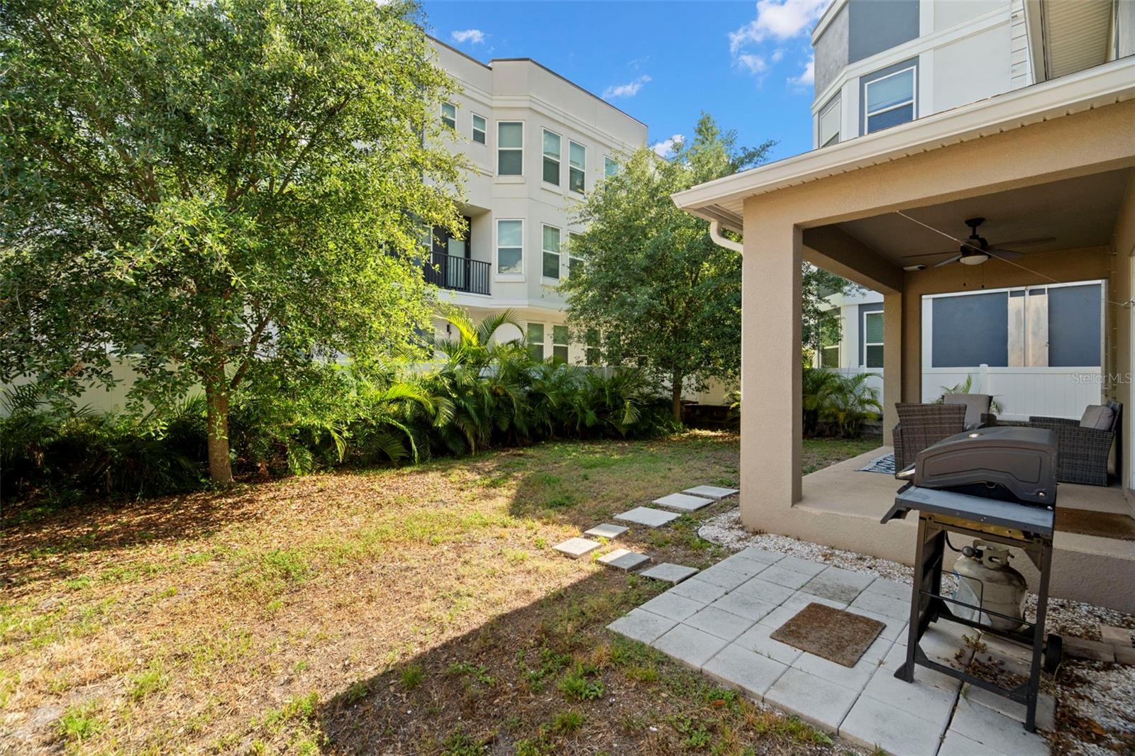 Listing photo id 30 for 1520 Fig Street