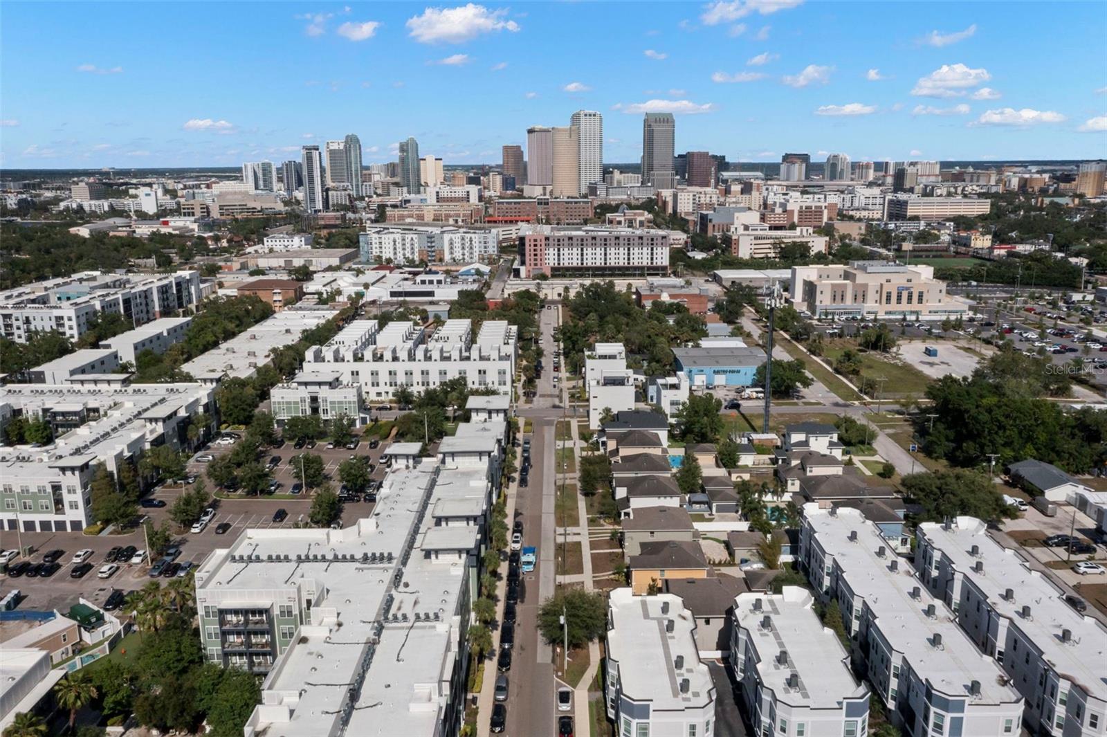 Listing photo id 32 for 1520 Fig Street
