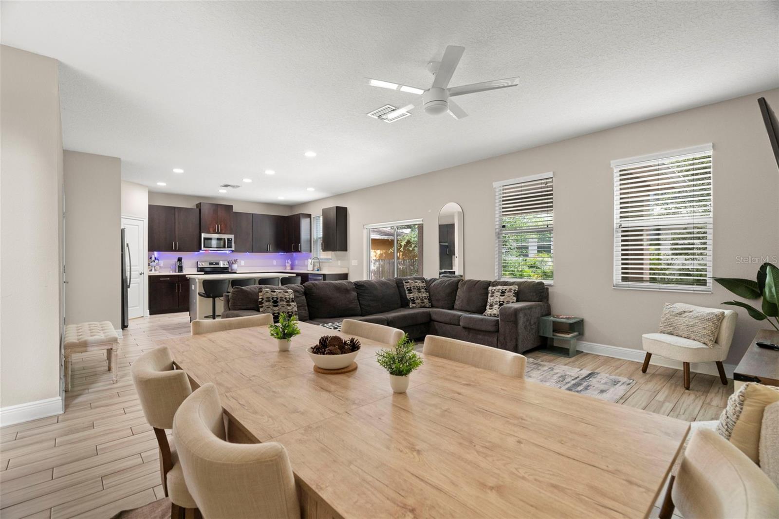 Listing photo id 6 for 1520 Fig Street