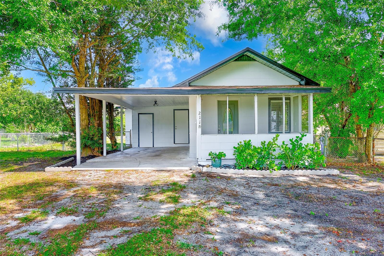 Details for 211 Crescent Drive, LAKELAND, FL 33805