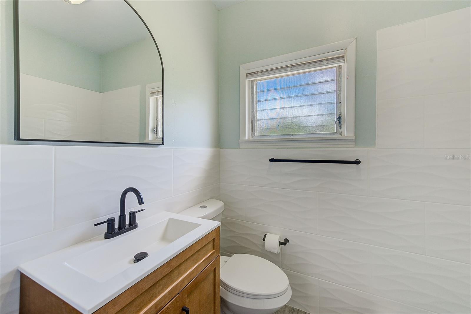 Image 10 of 22 For 211 Crescent Drive