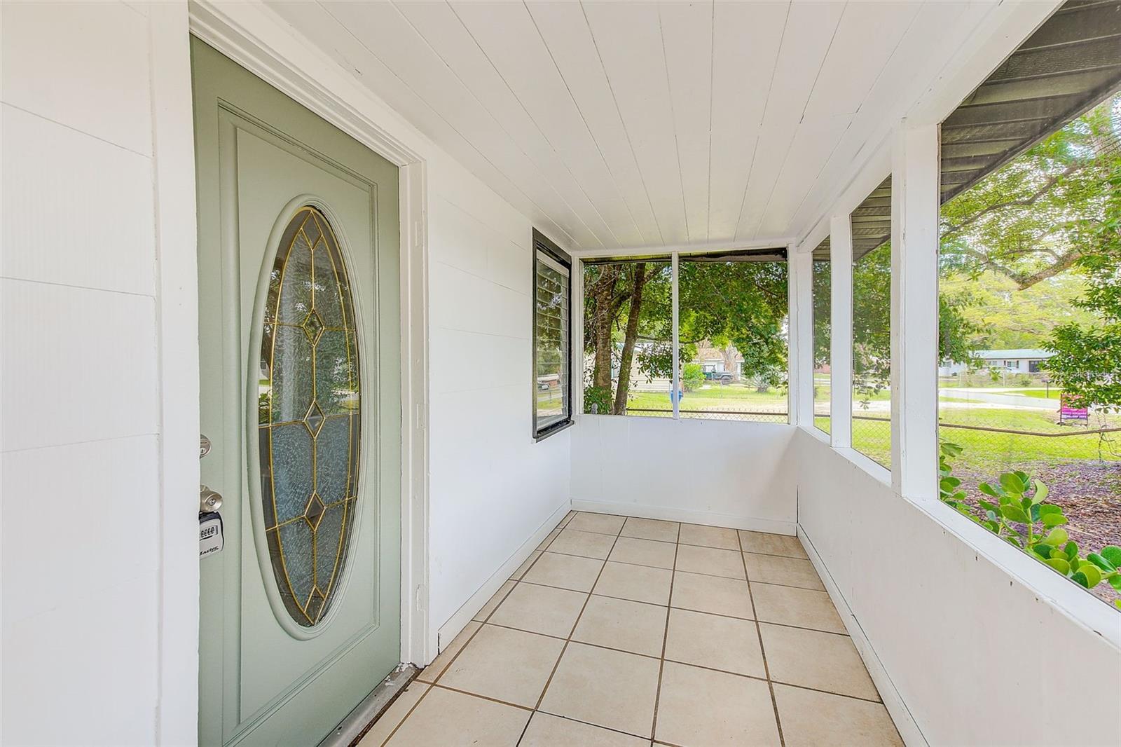 Image 3 of 22 For 211 Crescent Drive