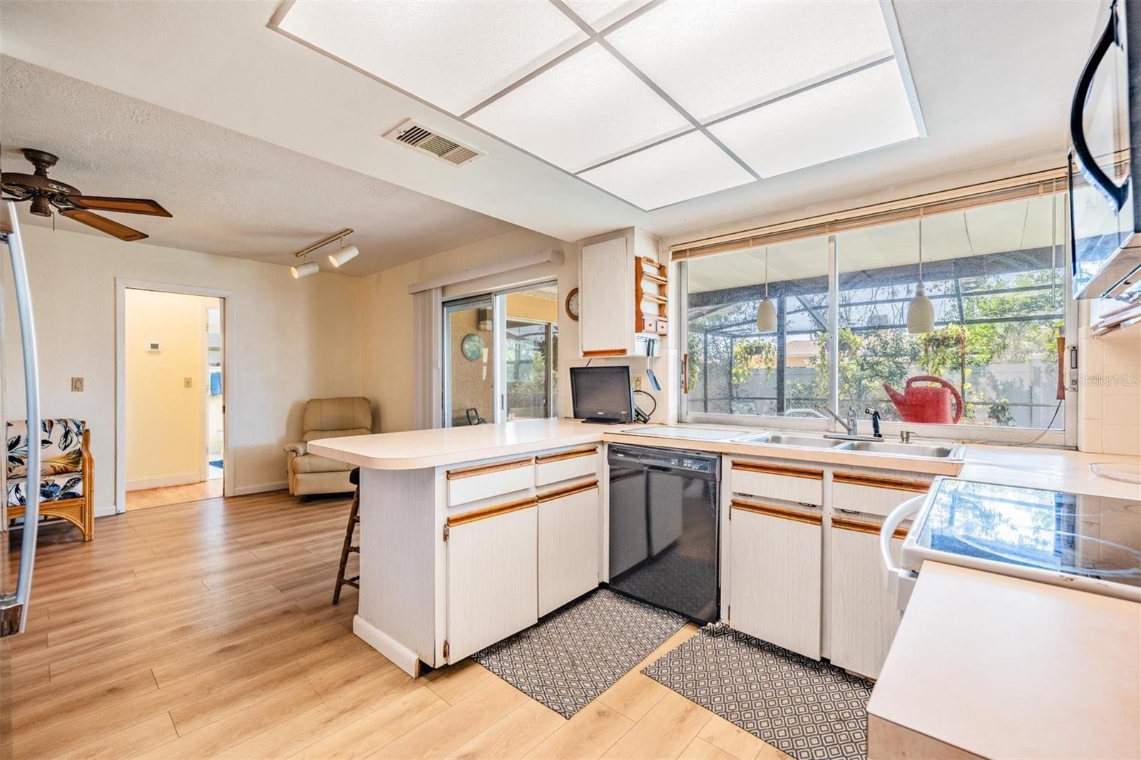Image 10 of 37 For 8956 124th Way
