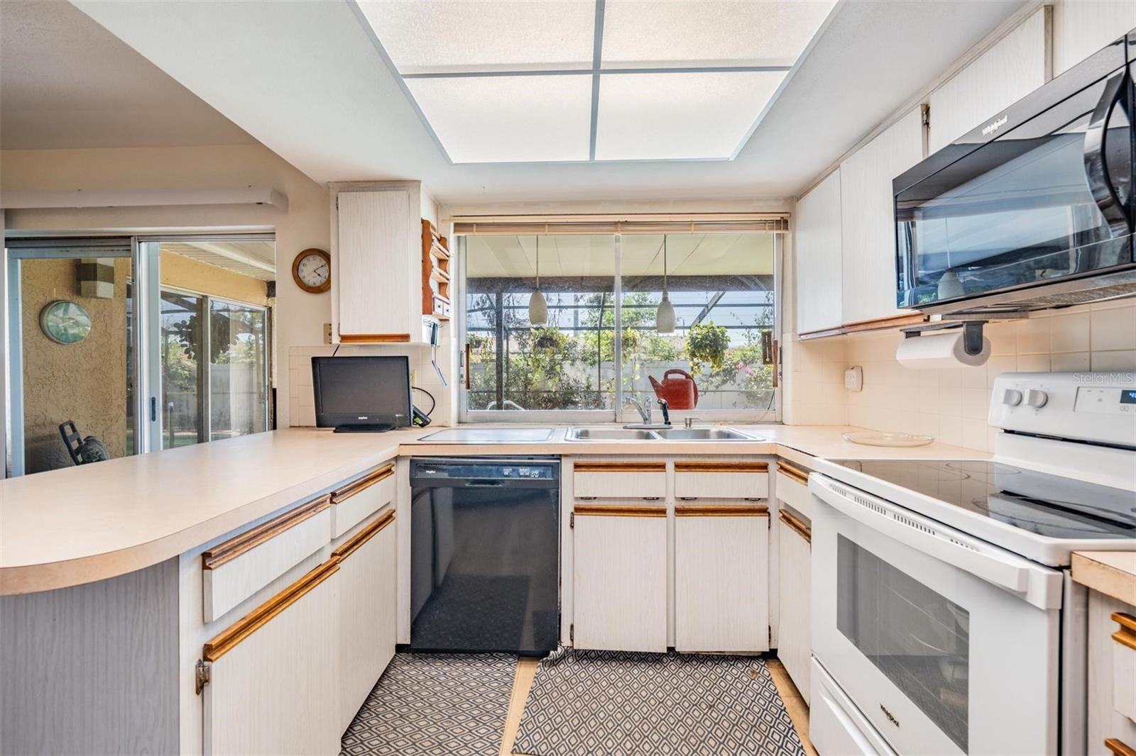 Image 11 of 37 For 8956 124th Way