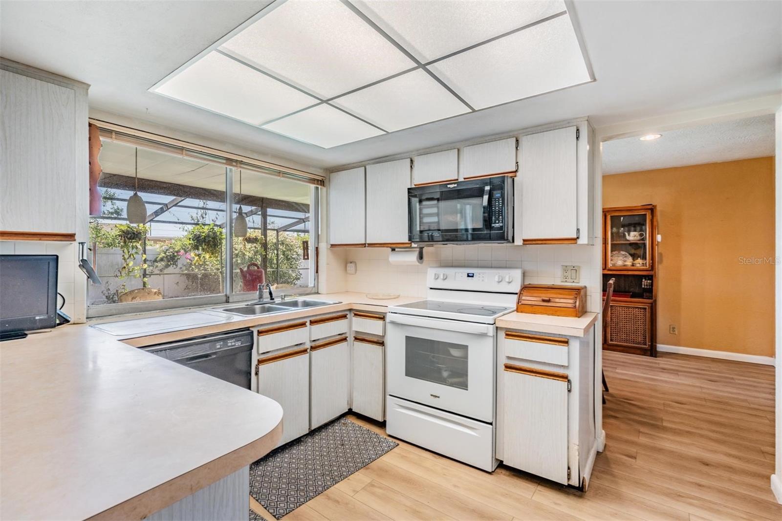 Image 12 of 37 For 8956 124th Way