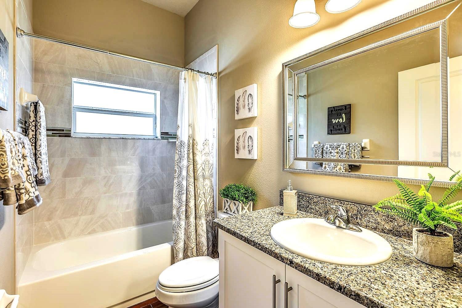 Listing photo id 4 for 36 Vinca Street