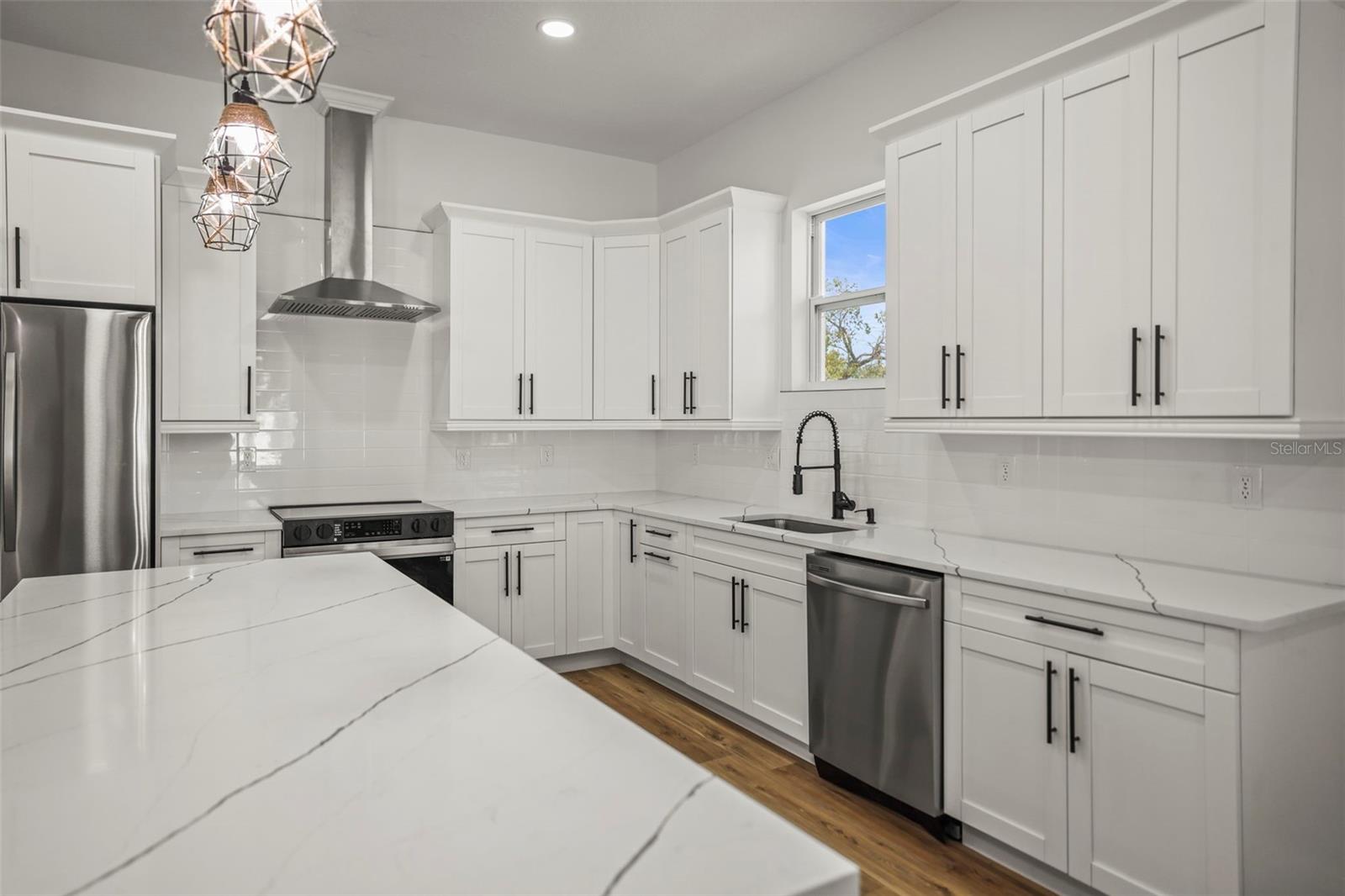 Image 10 of 54 For 331 Archimedes Street