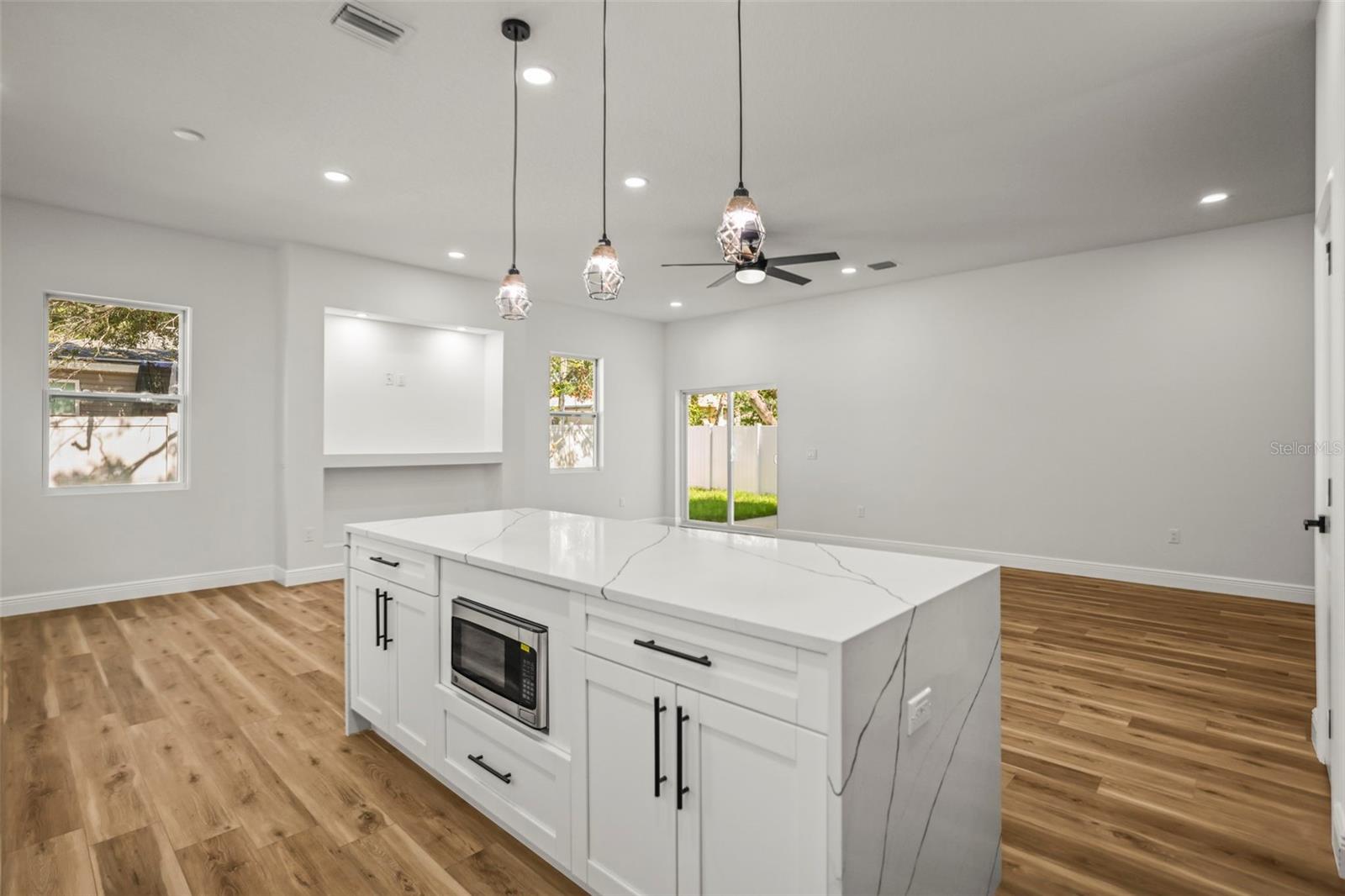 Image 11 of 54 For 331 Archimedes Street