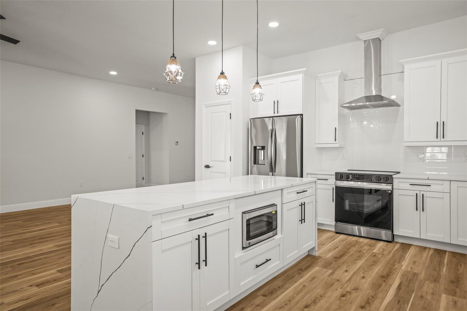 Image 12 of 54 For 331 Archimedes Street
