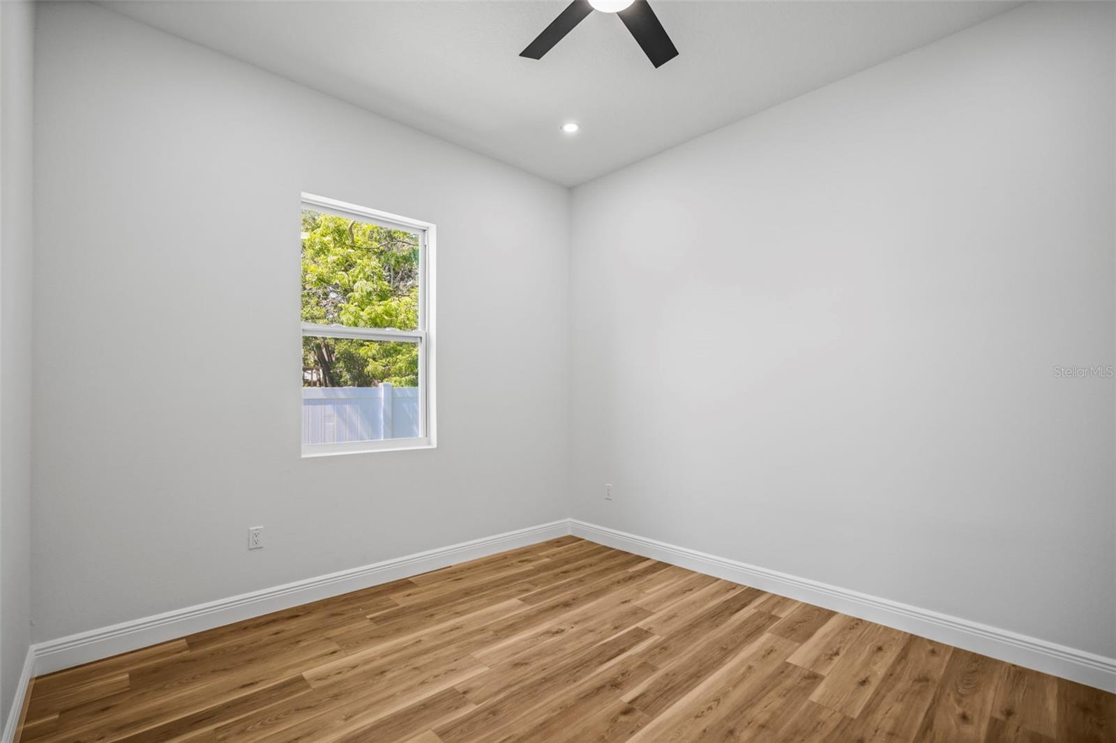 Image 30 of 54 For 331 Archimedes Street
