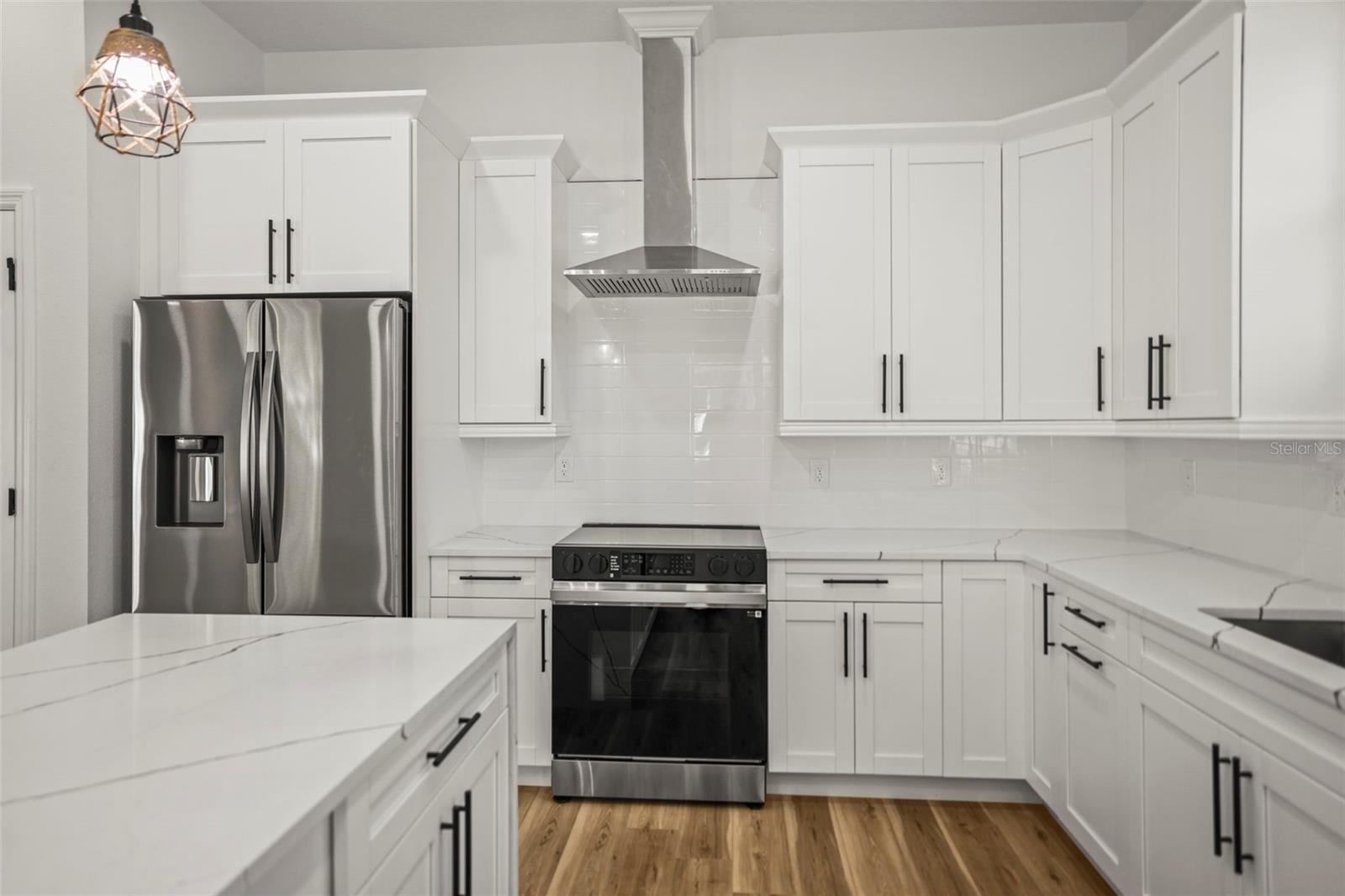 Image 6 of 54 For 331 Archimedes Street