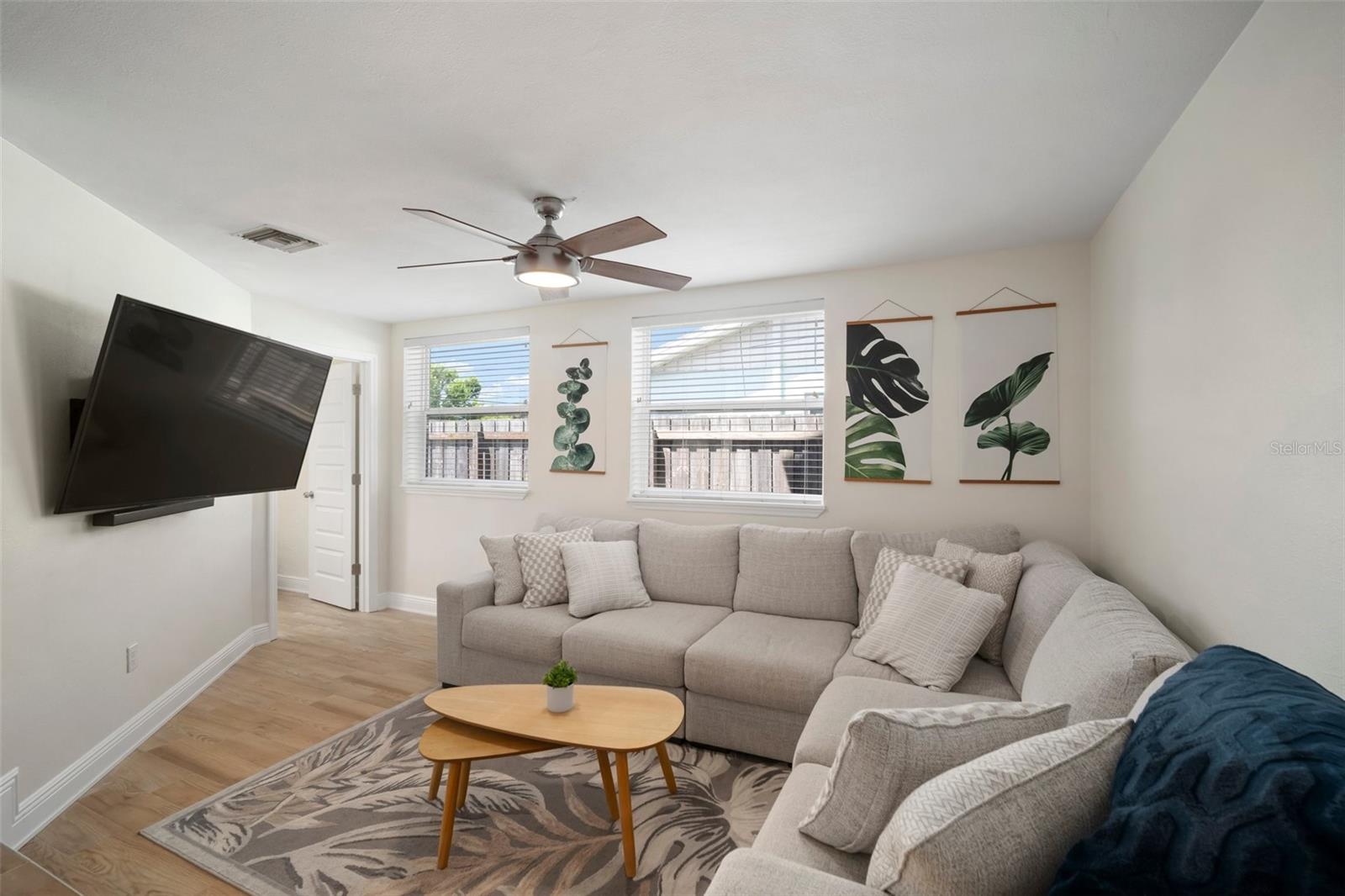 Image 21 of 71 For 656 40th Avenue Ne