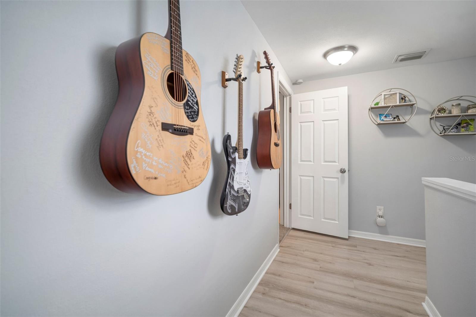 Image 30 of 71 For 656 40th Avenue Ne