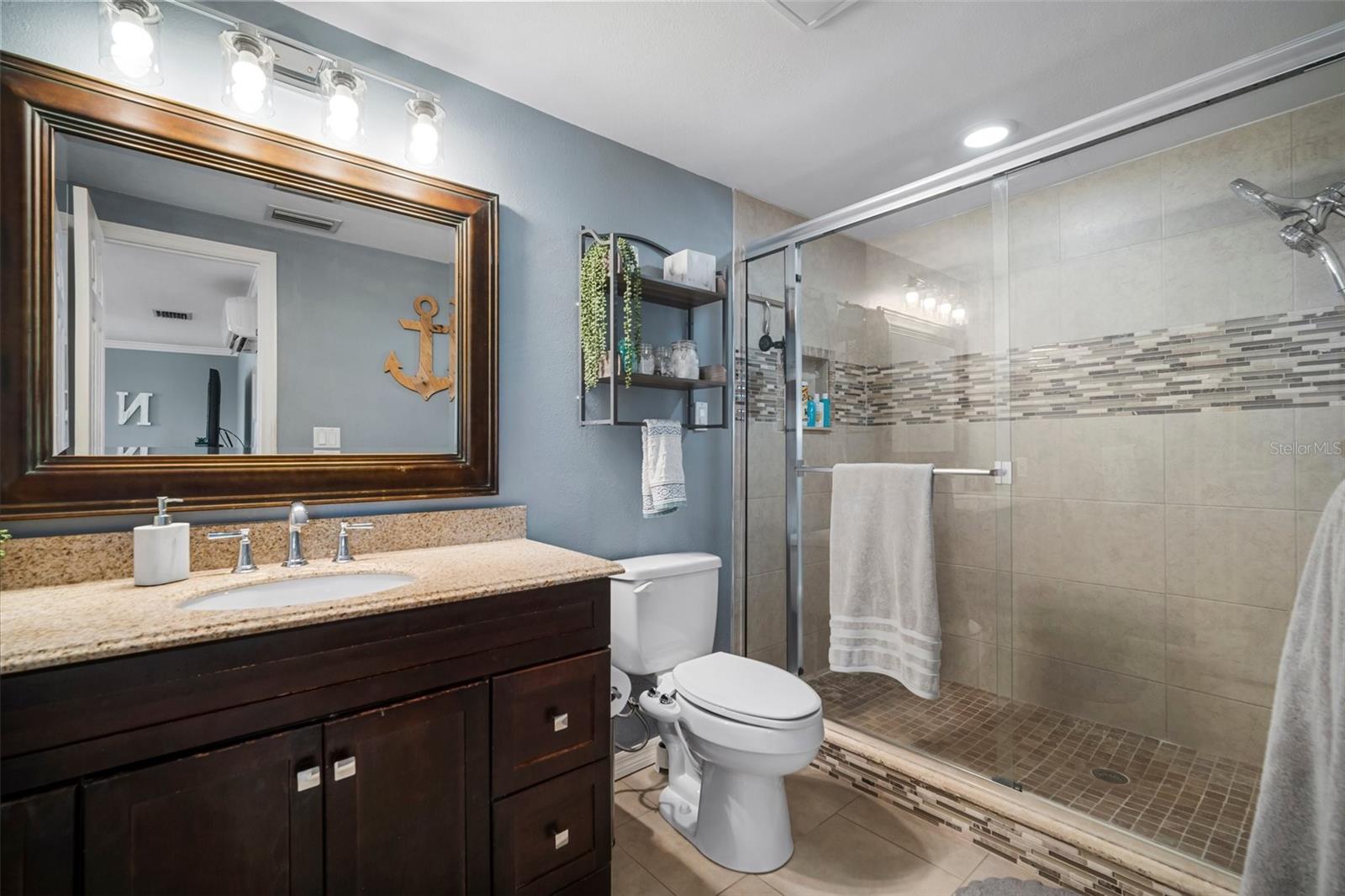 Image 36 of 71 For 656 40th Avenue Ne