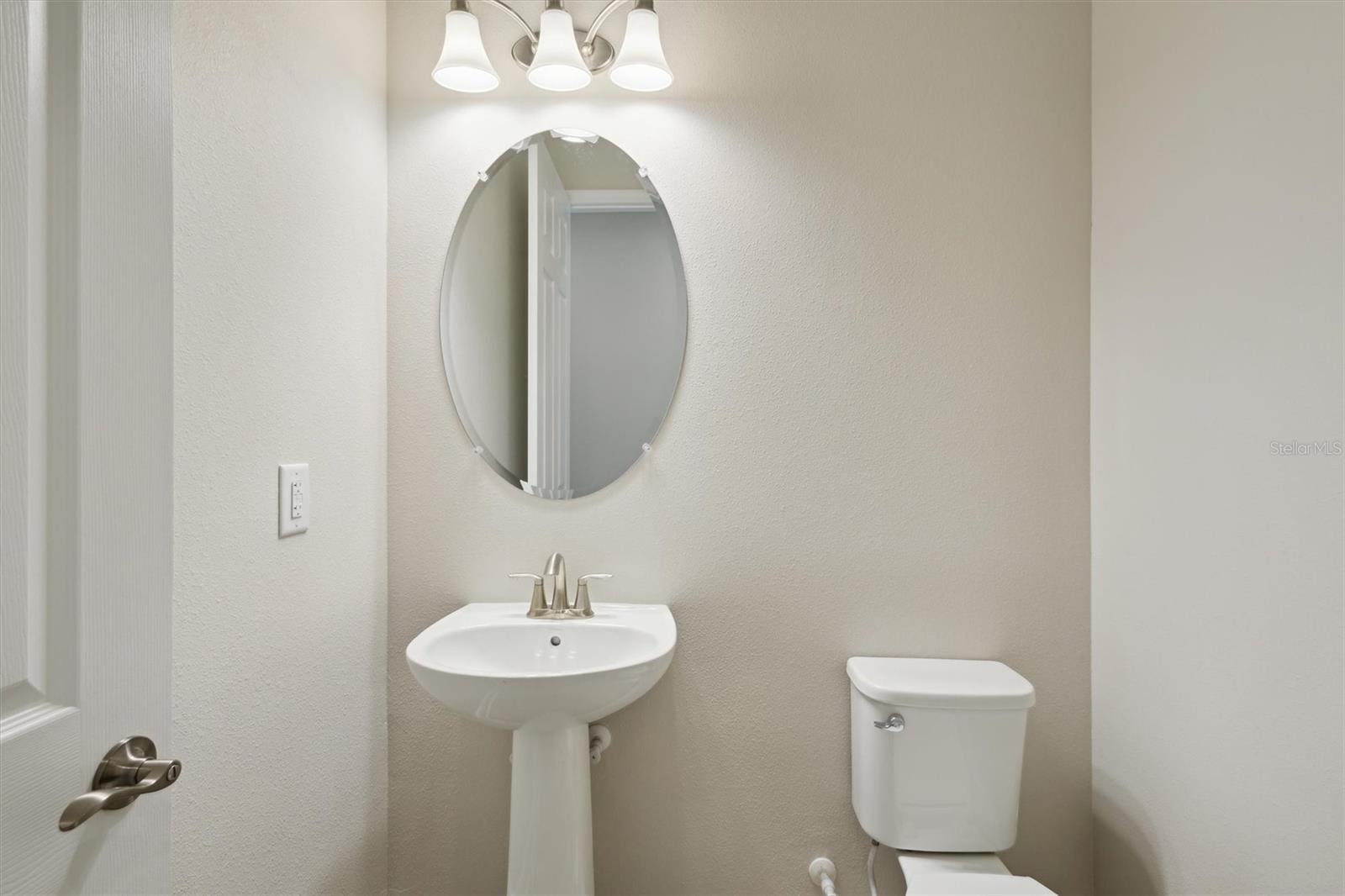 Listing photo id 13 for 35579 Stableton Lane