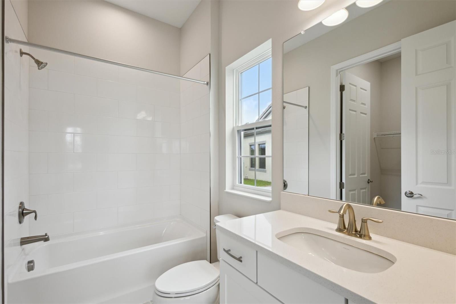 Listing photo id 15 for 35579 Stableton Lane