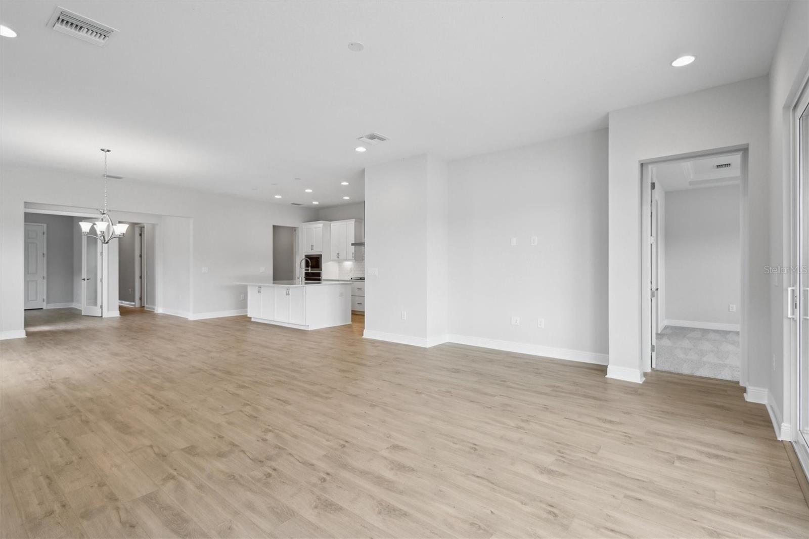 Listing photo id 2 for 35579 Stableton Lane