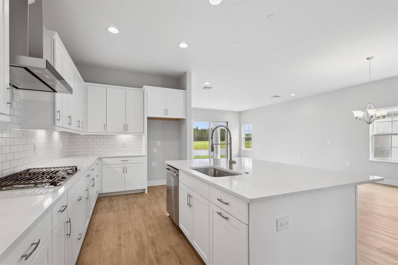 Listing photo id 5 for 35579 Stableton Lane