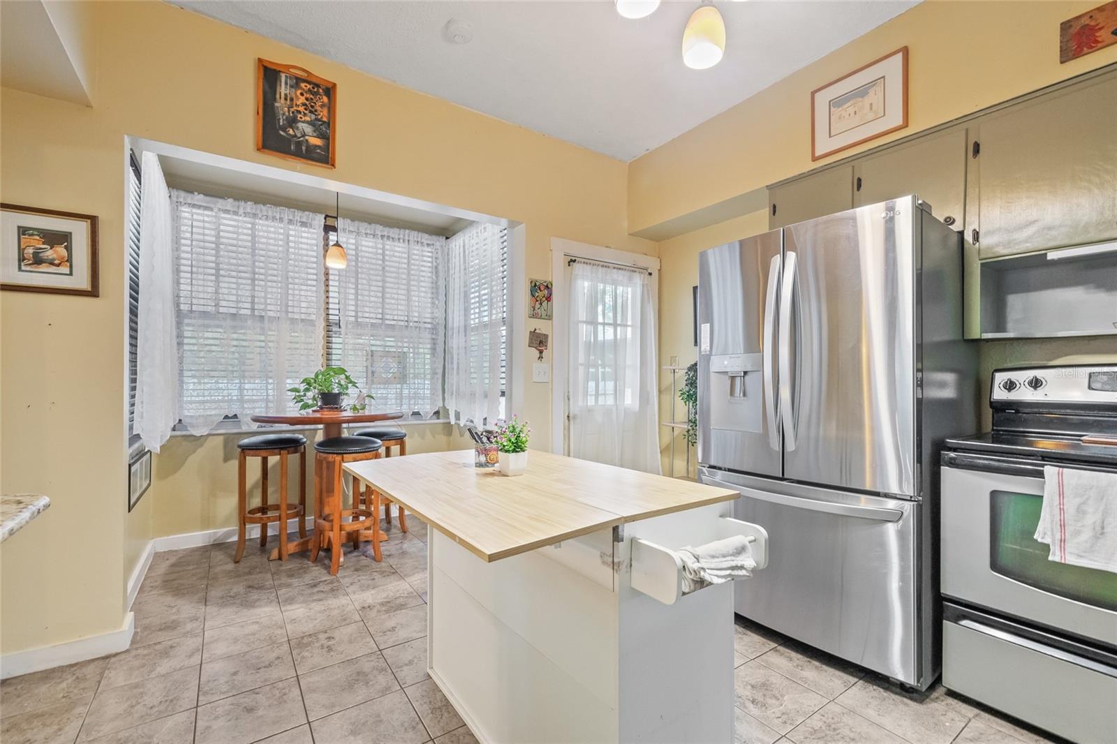 Image 11 of 48 For 916 Broad Street