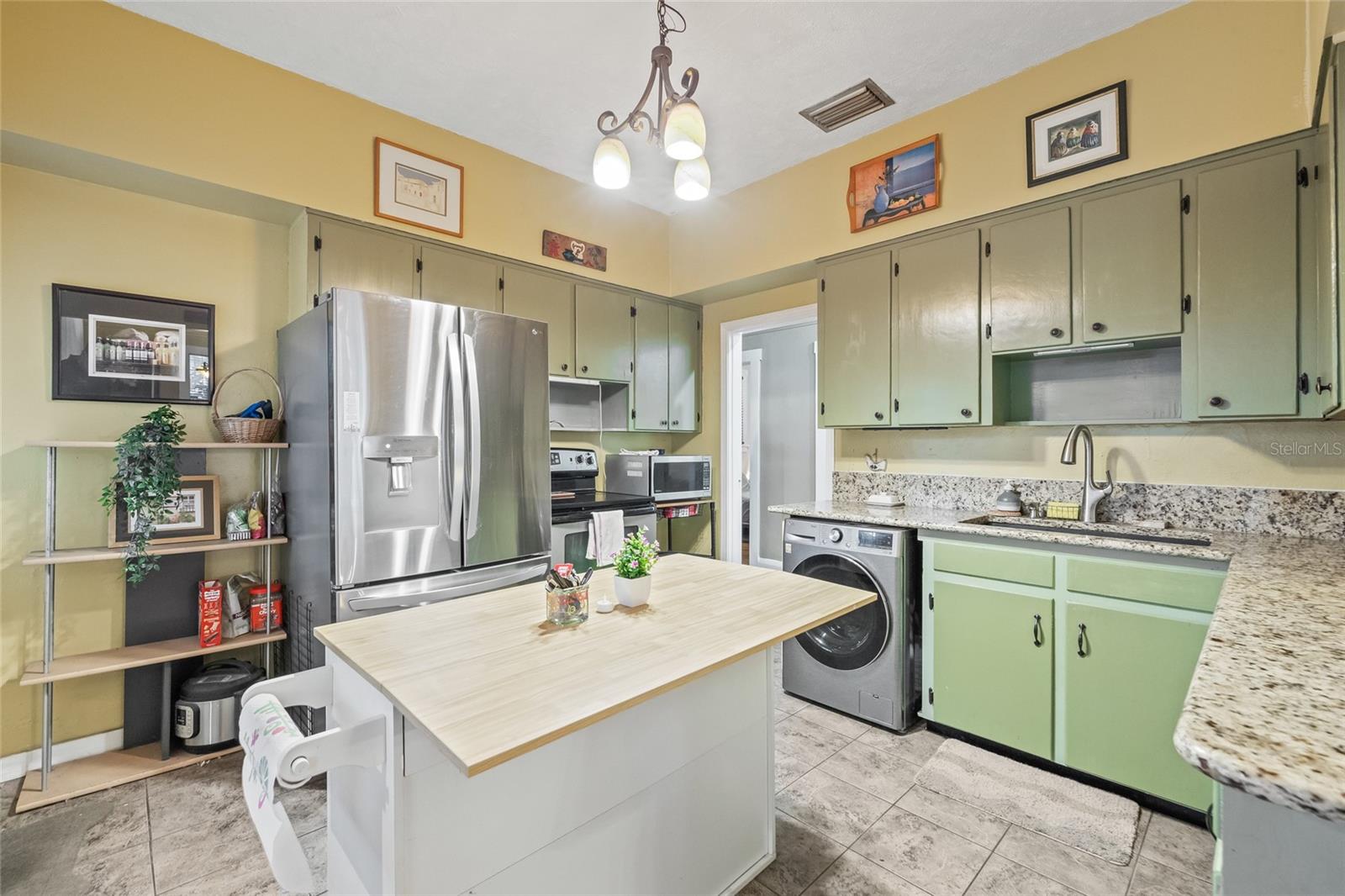 Image 15 of 48 For 916 Broad Street