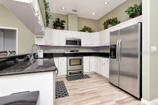 Listing photo id 19 for 10305 Worthy Lamb Way