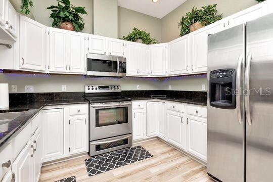 Listing photo id 20 for 10305 Worthy Lamb Way