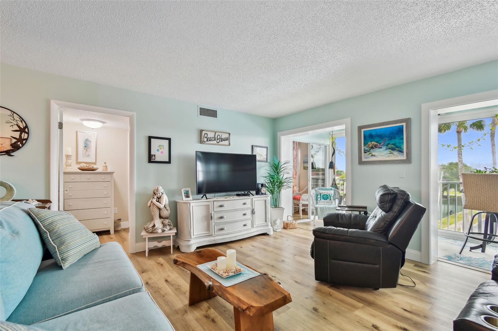 Image 14 of 81 For 10216 Regal Drive 310