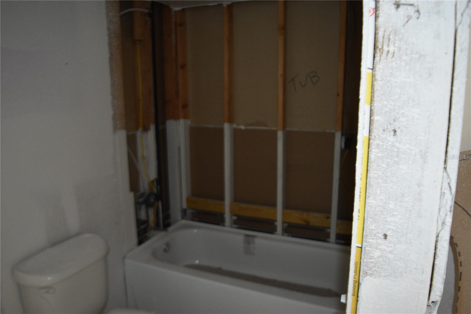 Image 37 of 62 For 420 Moorings Cove Drive 420