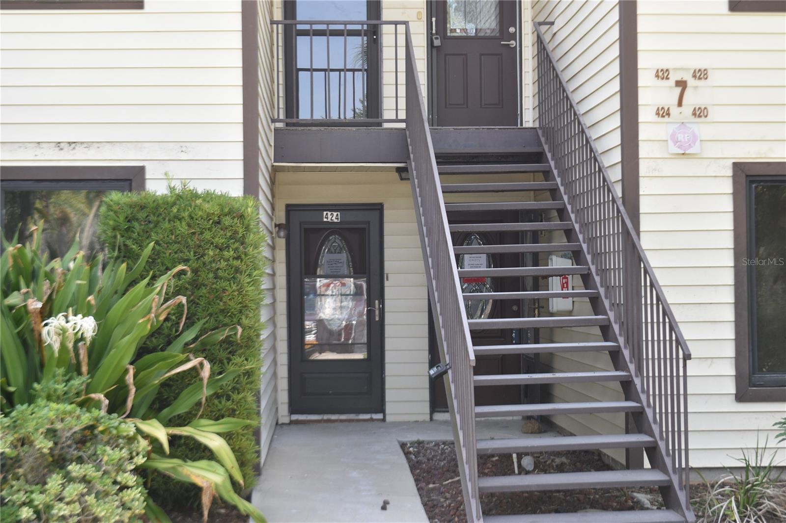 Image 4 of 62 For 420 Moorings Cove Drive 420