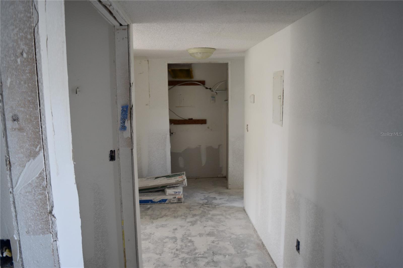 Image 6 of 62 For 420 Moorings Cove Drive 420