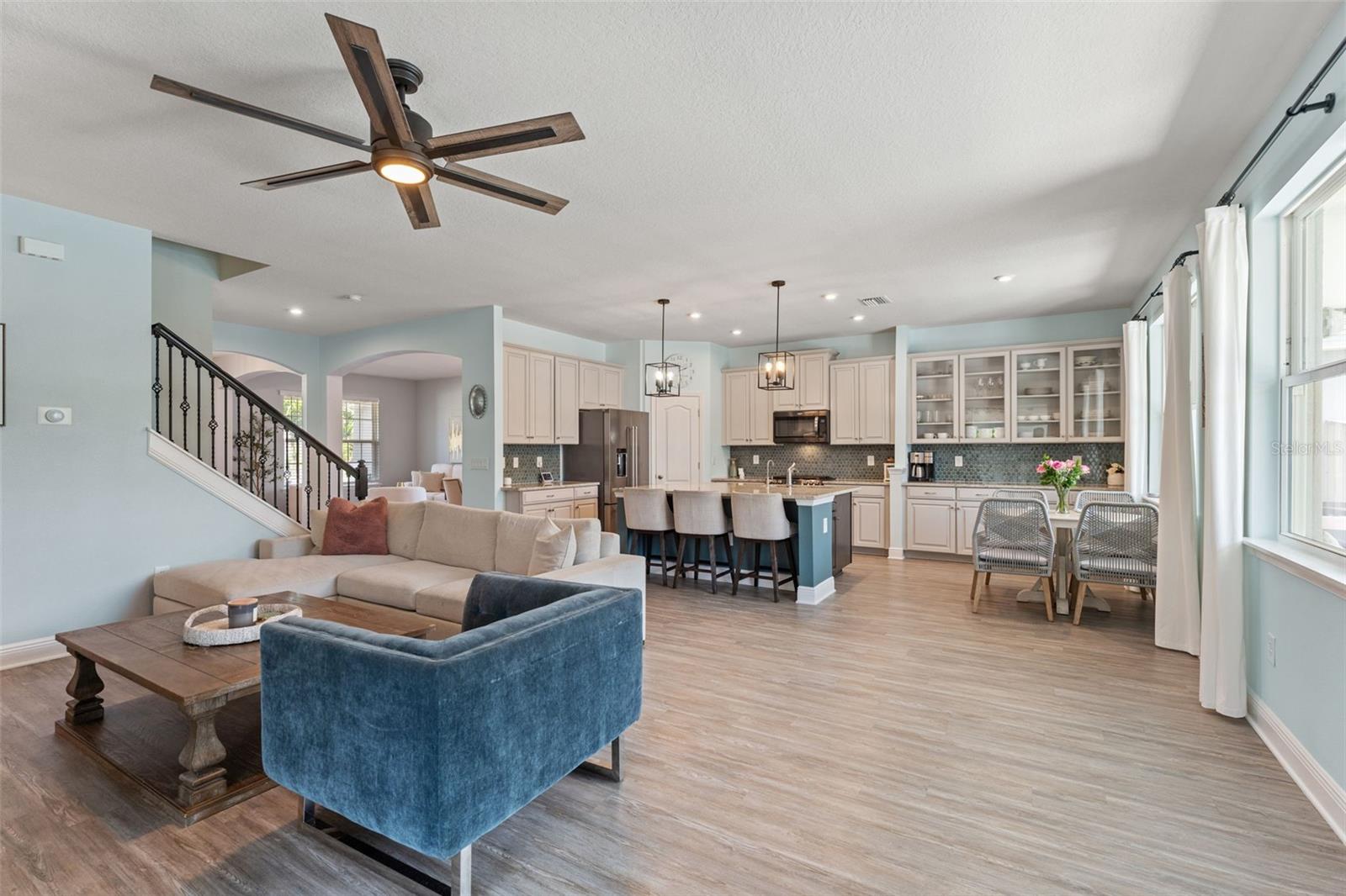 Image 14 of 56 For 11742 Lake Lucaya Drive