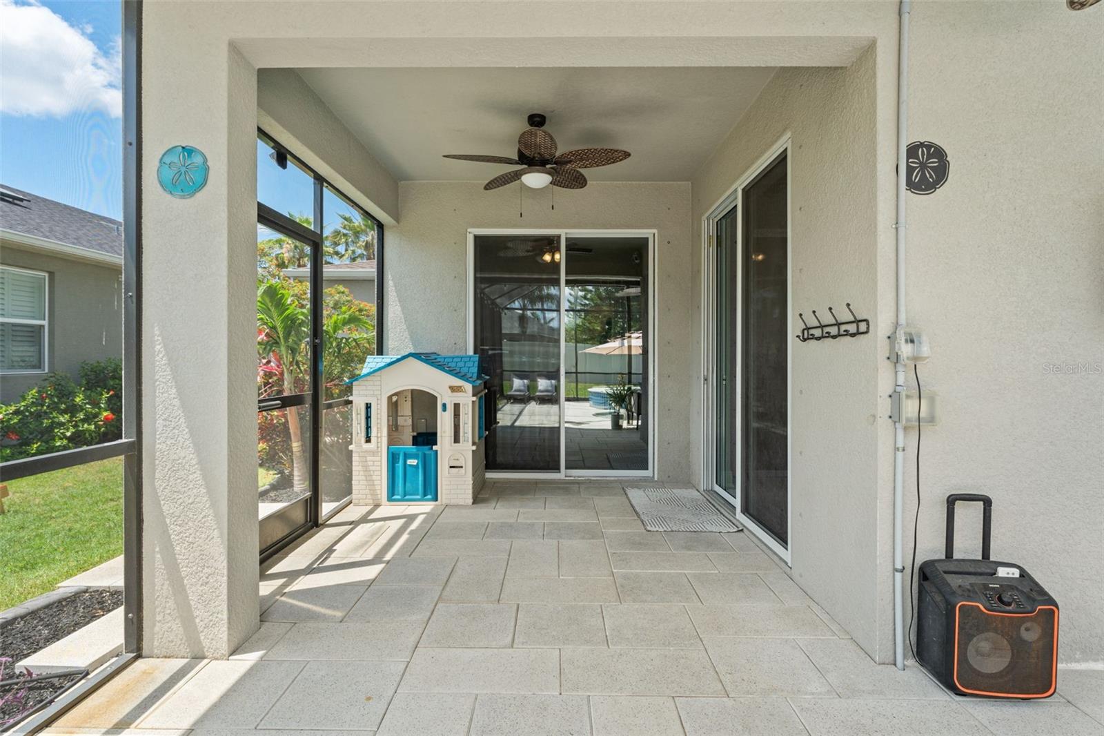 Image 17 of 56 For 11742 Lake Lucaya Drive