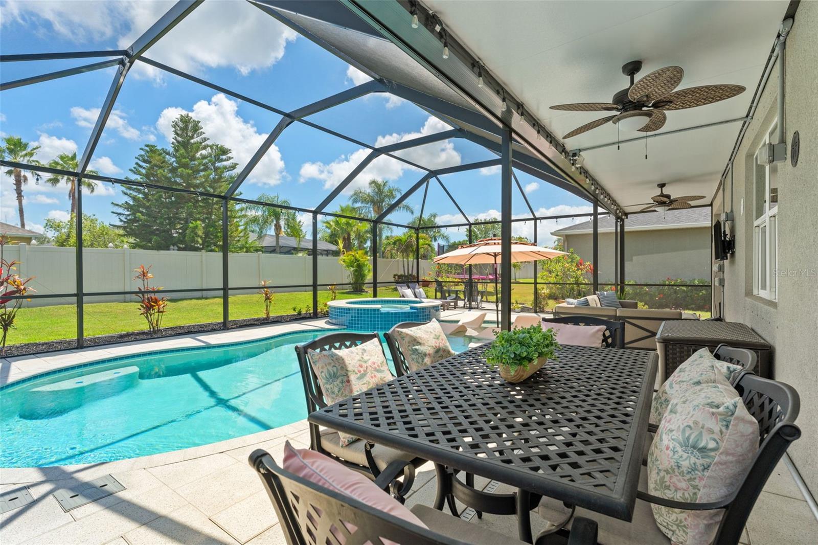Image 20 of 56 For 11742 Lake Lucaya Drive