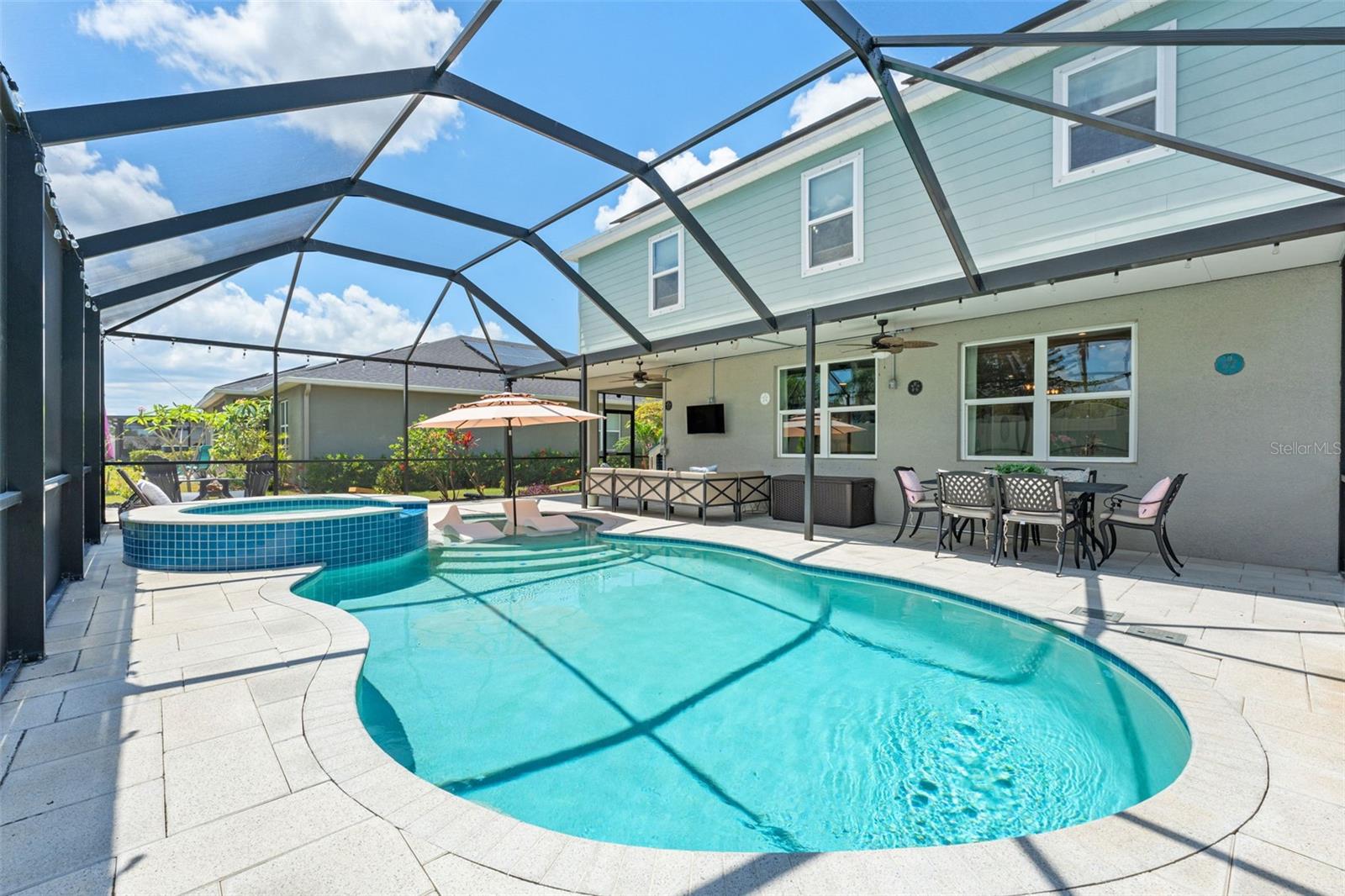 Image 21 of 56 For 11742 Lake Lucaya Drive