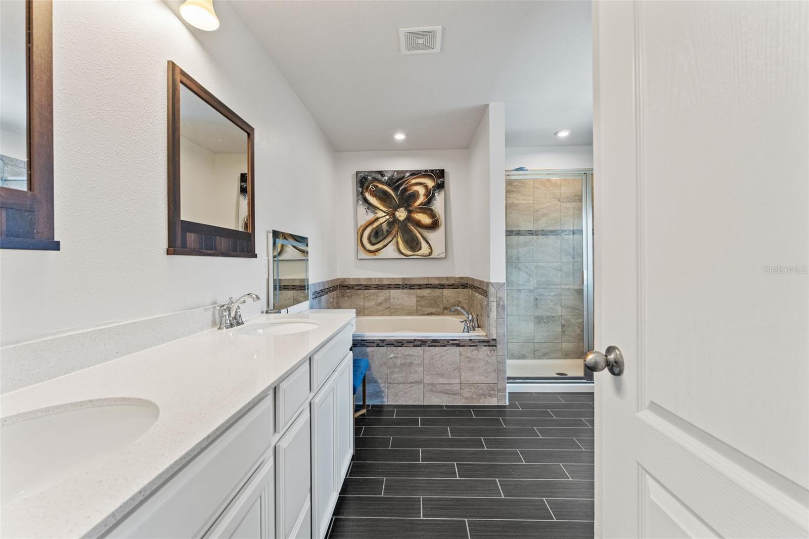 Image 27 of 56 For 11742 Lake Lucaya Drive
