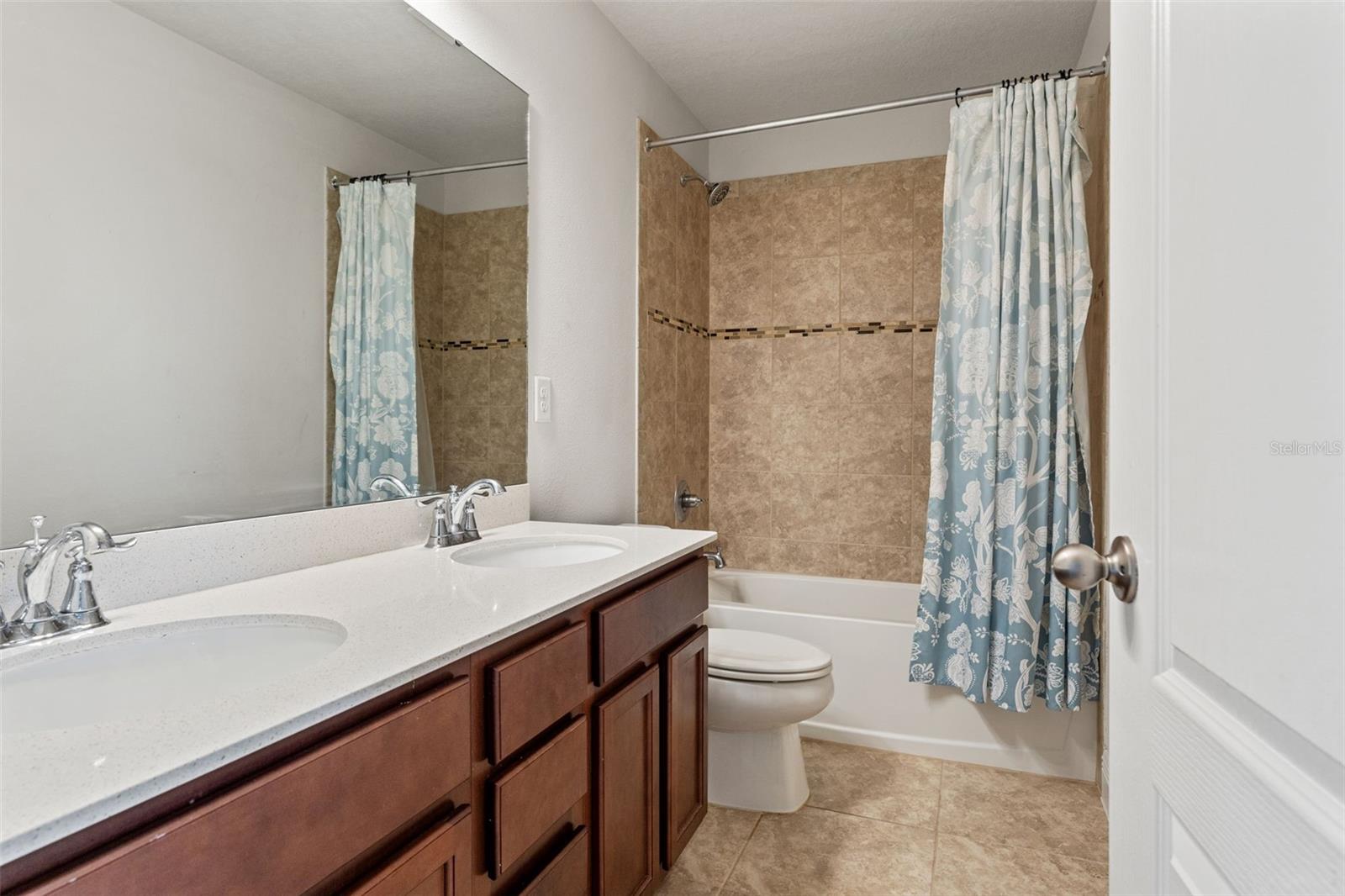Image 39 of 56 For 11742 Lake Lucaya Drive