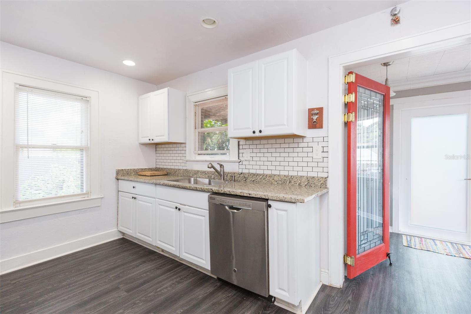 Image 11 of 36 For 904 Patterson Street