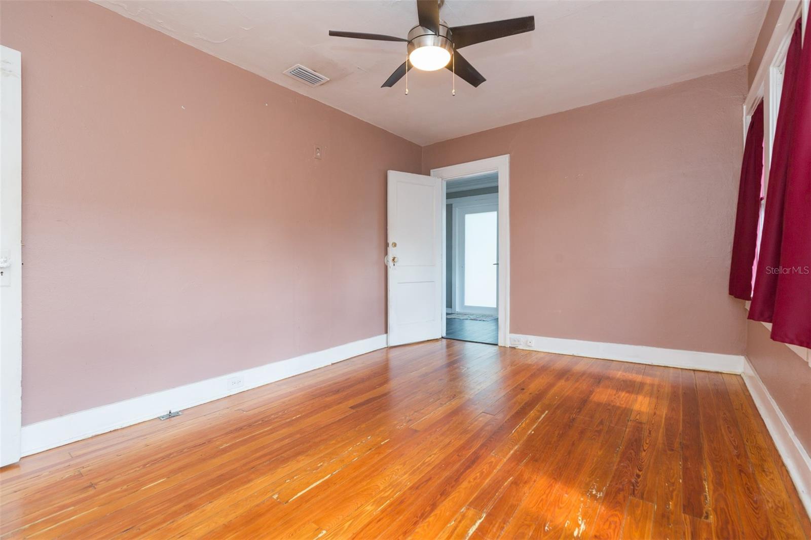 Image 15 of 36 For 904 Patterson Street