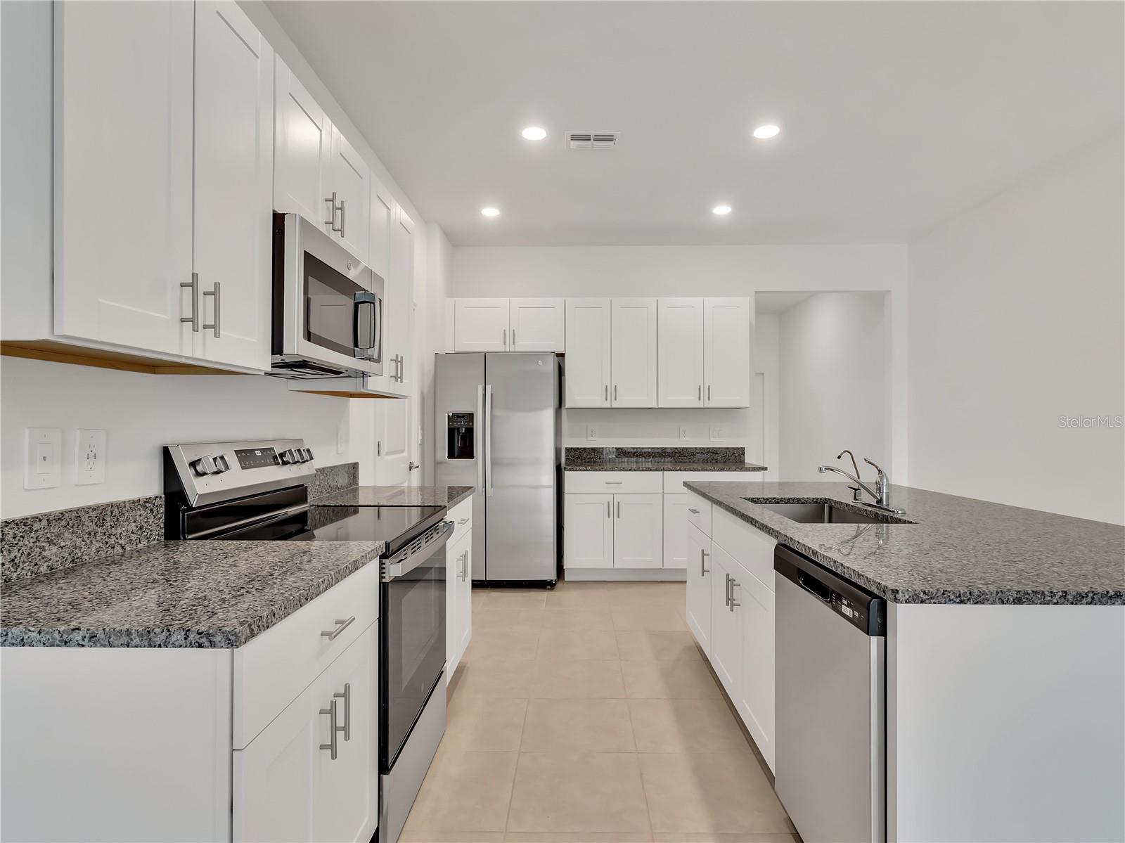 Listing photo id 8 for 9309 Bonita Mar Drive