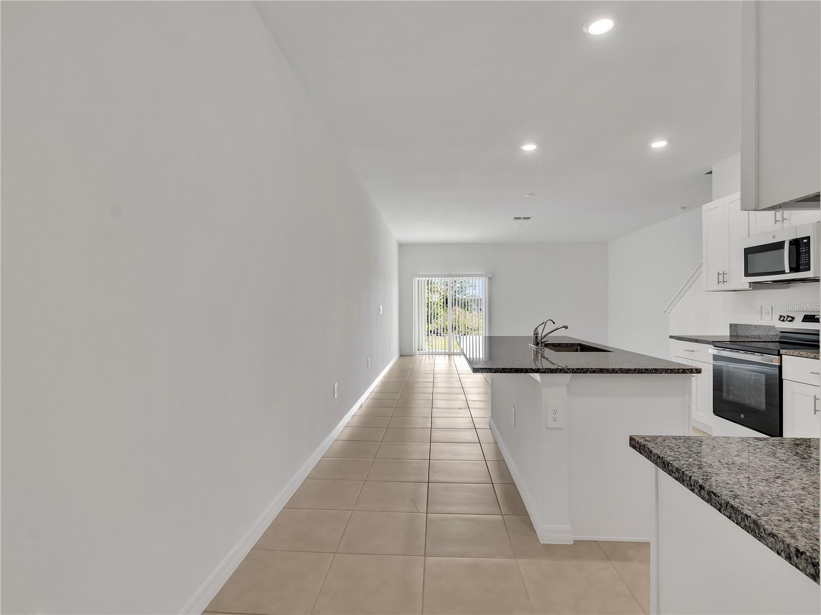 Listing photo id 2 for 9309 Bonita Mar Drive