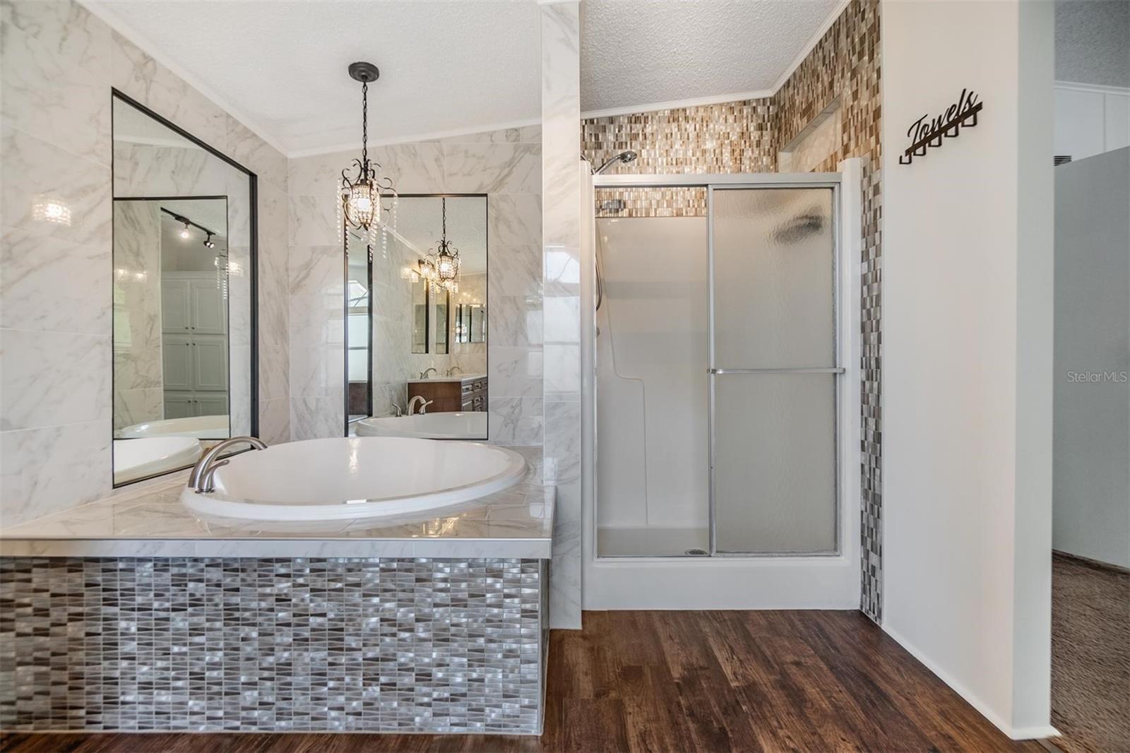 Listing photo id 23 for 6036 110th Avenue N