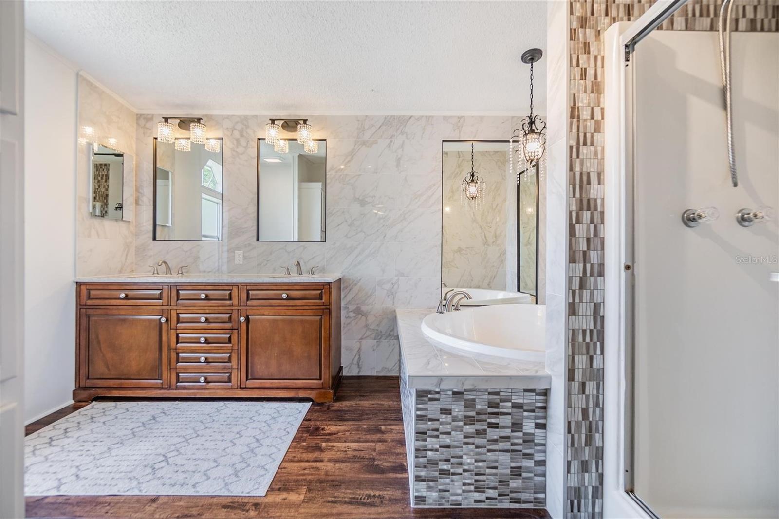 Listing photo id 24 for 6036 110th Avenue N